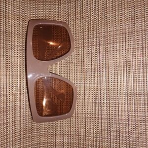 Chic Oversized Brown Sunglasses